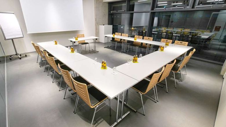 <b>BW Premier V8 Superior Motorworld Region Meeting</b>. Images powered by <a href="https://iceportal.shijigroup.com/" title="IcePortal" target="_blank">IcePortal</a>.