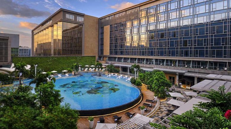 <b>Hilton Manila Newport World Resorts Pool</b>. Images powered by <a href="https://iceportal.shijigroup.com/" title="IcePortal" target="_blank">IcePortal</a>.