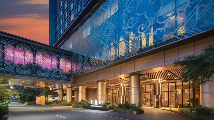 Hilton Manila Newport World Resorts Exterior