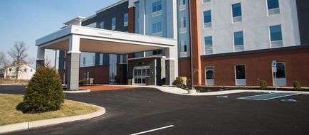 Hampton Inn & Suites Warrington Exterior