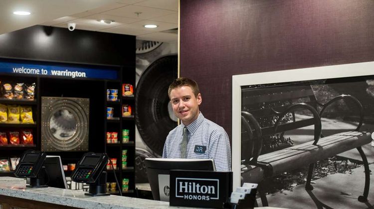 Hampton Inn & Suites Warrington Lobby