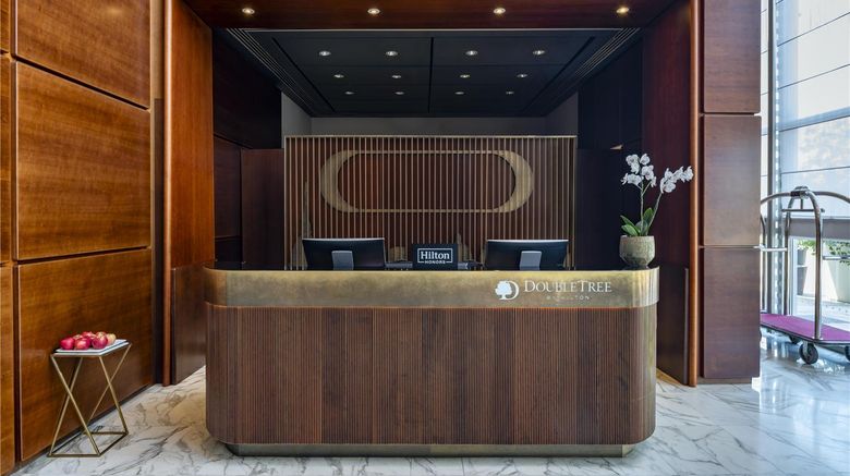 <b>DoubleTree by Hilton Turin Lingotto Lobby</b>. Images powered by <a href="https://iceportal.shijigroup.com/" title="IcePortal" target="_blank">IcePortal</a>.