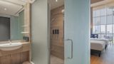 <b>DoubleTree by Hilton Turin Lingotto Room</b>. Images powered by <a href="https://iceportal.shijigroup.com/" title="IcePortal" target="_blank">IcePortal</a>.