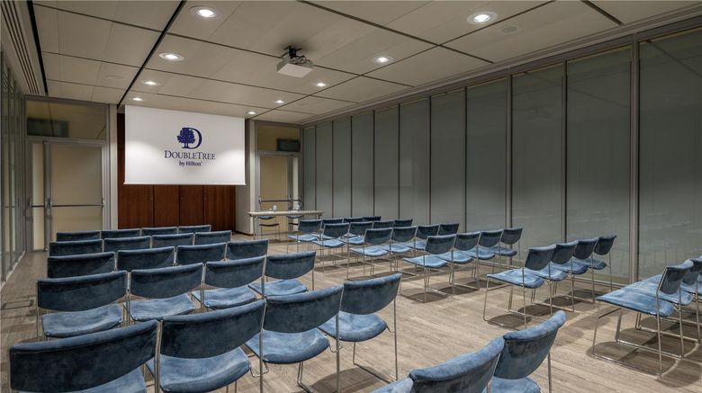 <b>DoubleTree by Hilton Turin Lingotto Meeting</b>. Images powered by <a href="https://iceportal.shijigroup.com/" title="IcePortal" target="_blank">IcePortal</a>.
