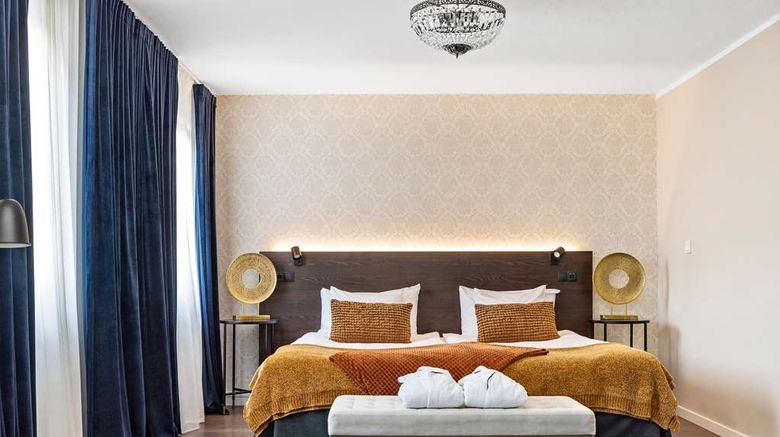 <b>Best Western Hotel Savoy Room</b>. Images powered by <a href="https://iceportal.shijigroup.com/" title="IcePortal" target="_blank">IcePortal</a>.