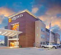 La Quinta Inn & Suites Ponca City Exterior