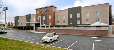 La Quinta Inn & Suites New Cumberland Exterior
