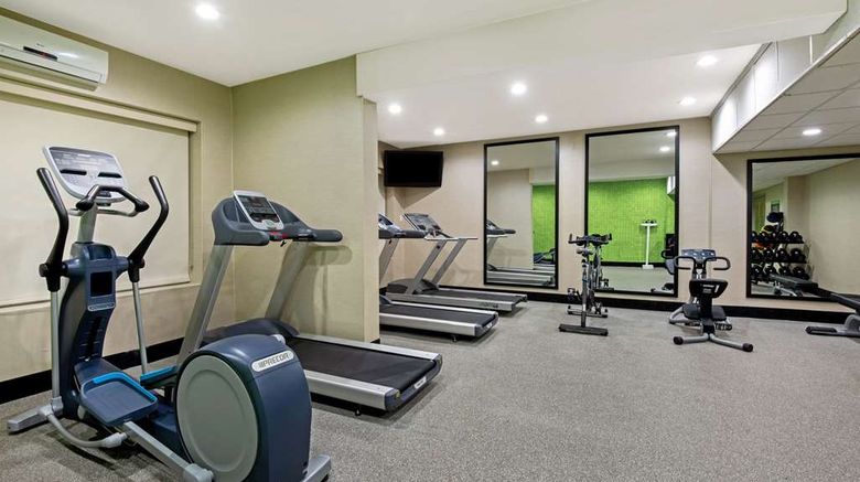 <b>La Quinta Inn & Suites New Cumberland Health</b>. Images powered by <a href="https://iceportal.shijigroup.com/" title="IcePortal" target="_blank">IcePortal</a>.