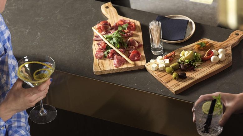 <b>Novotel Charleroi Centre Restaurant</b>. Images powered by <a href="https://iceportal.shijigroup.com/" title="IcePortal" target="_blank">IcePortal</a>.