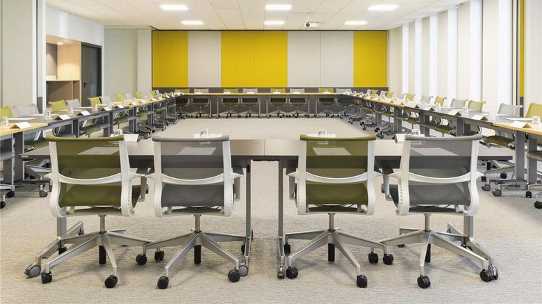 <b>Novotel Charleroi Centre Meeting</b>. Images powered by <a href="https://iceportal.shijigroup.com/" title="IcePortal" target="_blank">IcePortal</a>.