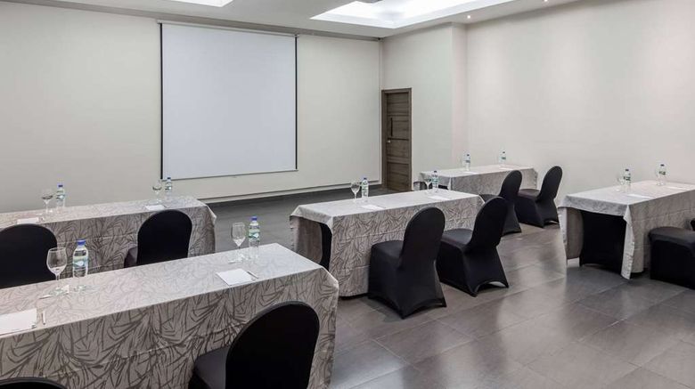 <b>Wyndham Garden Guayaquil Meeting</b>. Images powered by <a href="https://iceportal.shijigroup.com/" title="IcePortal" target="_blank">IcePortal</a>.