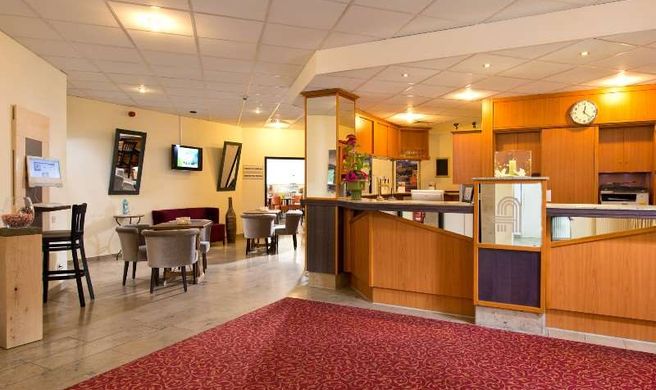 ACHAT Hotel Stuttgart Zuffenhausen Lobby