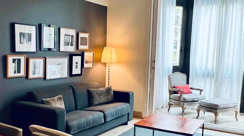 <b>Apartments Sixtyfour, Barcelona Room</b>. Images powered by <a href="https://iceportal.shijigroup.com/" title="IcePortal" target="_blank">IcePortal</a>.