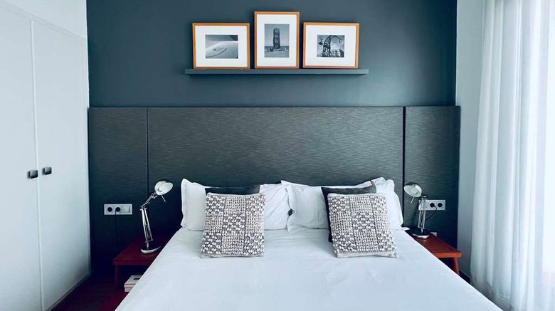 <b>Apartments Sixtyfour, Barcelona Room</b>. Images powered by <a href="https://iceportal.shijigroup.com/" title="IcePortal" target="_blank">IcePortal</a>.