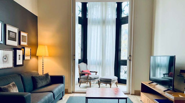 <b>Apartments Sixtyfour, Barcelona Room</b>. Images powered by <a href="https://iceportal.shijigroup.com/" title="IcePortal" target="_blank">IcePortal</a>.