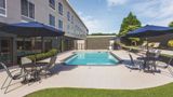<b>La Quinta Inn & Suites Columbus North Pool</b>. Images powered by <a href="https://iceportal.shijigroup.com/" title="IcePortal" target="_blank">IcePortal</a>.