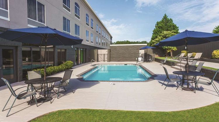 La Quinta Inn & Suites Columbus North Pool