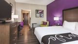 <b>La Quinta Inn & Suites Columbus North Room</b>. Images powered by <a href="https://iceportal.shijigroup.com/" title="IcePortal" target="_blank">IcePortal</a>.