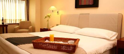 Almacruz Hotel Room