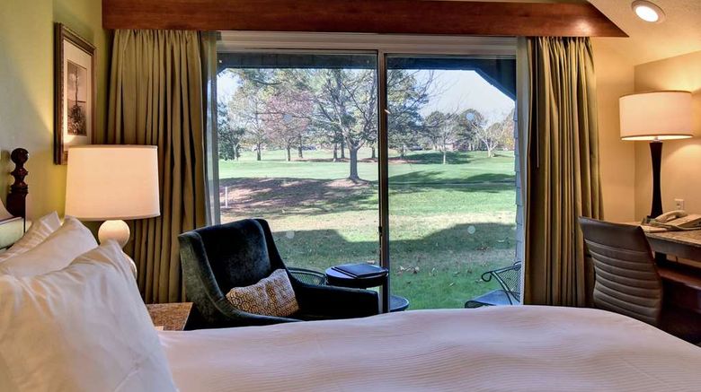 <b>Kingsmill Resort Room</b>. Images powered by <a href="https://iceportal.shijigroup.com/" title="IcePortal" target="_blank">IcePortal</a>.