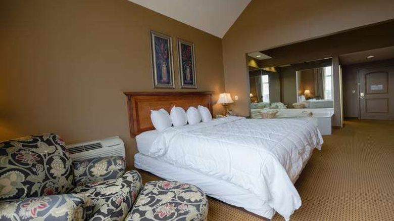 <b>The Wildwood Hotel Suite</b>. Images powered by <a href="https://iceportal.shijigroup.com/" title="IcePortal" target="_blank">IcePortal</a>.