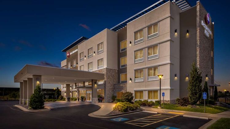Best Western Plus Bolivar Hotel & Suites Exterior