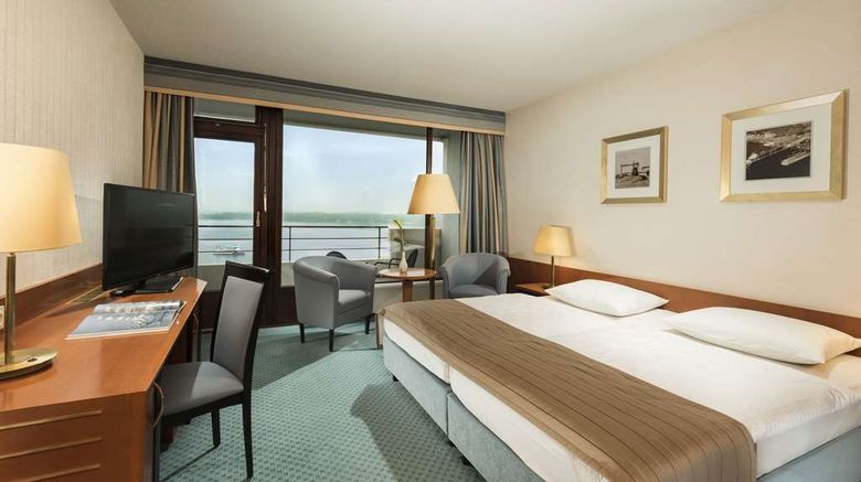 <b>Maritim Hotel Bellevue Kiel Room</b>. Images powered by <a href="https://iceportal.shijigroup.com/" title="IcePortal" target="_blank">IcePortal</a>.
