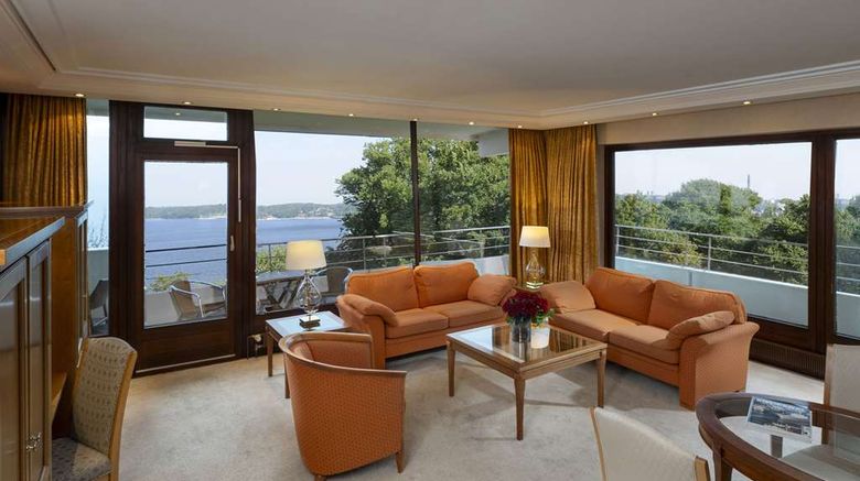 <b>Maritim Hotel Bellevue Kiel Suite</b>. Images powered by <a href="https://iceportal.shijigroup.com/" title="IcePortal" target="_blank">IcePortal</a>.