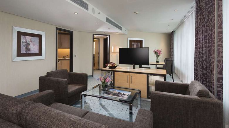 <b>Maritim Hotel Duesseldorf Suite</b>. Images powered by <a href="https://iceportal.shijigroup.com/" title="IcePortal" target="_blank">IcePortal</a>.