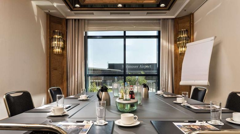 <b>Maritim Airport Hotel Hannover Meeting</b>. Images powered by <a href="https://iceportal.shijigroup.com/" title="IcePortal" target="_blank">IcePortal</a>.