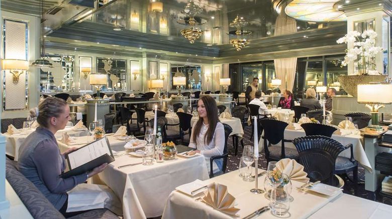 <b>Maritim Airport Hotel Hannover Restaurant</b>. Images powered by <a href="https://iceportal.shijigroup.com/" title="IcePortal" target="_blank">IcePortal</a>.