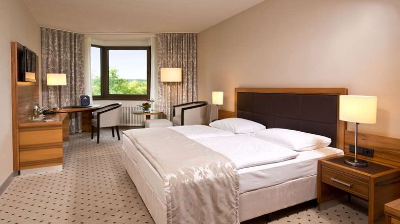 <b>Maritim Hotel Bad Homburg Room</b>. Images powered by <a href="https://iceportal.shijigroup.com/" title="IcePortal" target="_blank">IcePortal</a>.