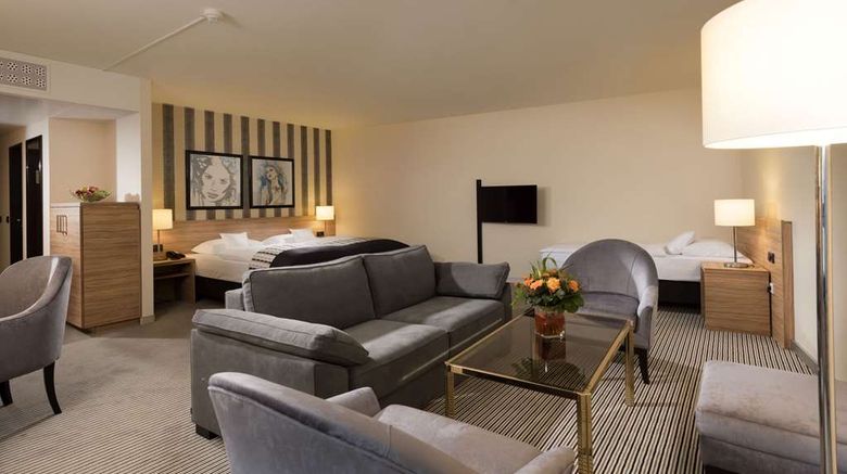 <b>Maritim Hotel Koenigswinter Room</b>. Images powered by <a href="https://iceportal.shijigroup.com/" title="IcePortal" target="_blank">IcePortal</a>.