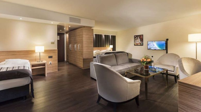 <b>Maritim Hotel Koenigswinter Room</b>. Images powered by <a href="https://iceportal.shijigroup.com/" title="IcePortal" target="_blank">IcePortal</a>.
