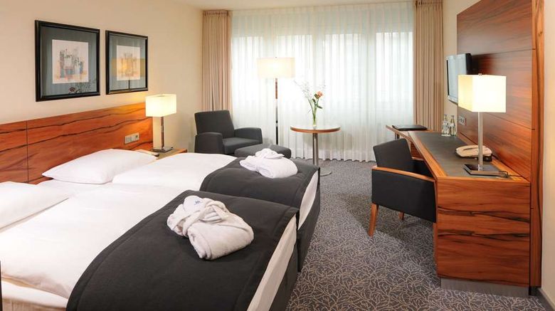 <b>Maritim Hotel Muenchen Room</b>. Images powered by <a href="https://iceportal.shijigroup.com/" title="IcePortal" target="_blank">IcePortal</a>.