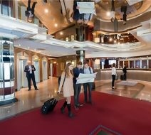 Maritim Hotel Muenchen Lobby