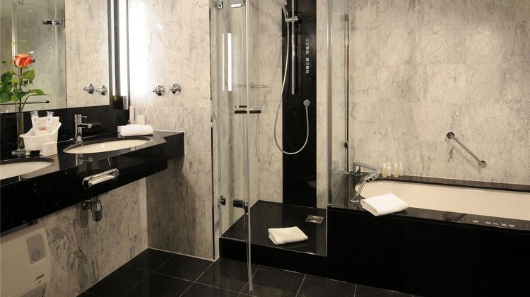 Maritim Hotel Muenchen Room
