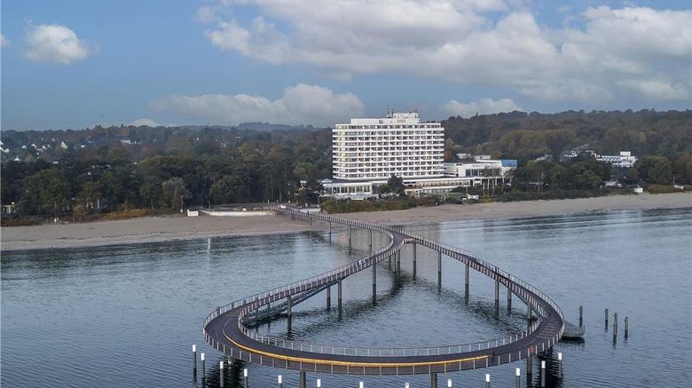 <b>Maritim Seehotel Exterior</b>. Images powered by <a href="https://iceportal.shijigroup.com/" title="IcePortal" target="_blank">IcePortal</a>.