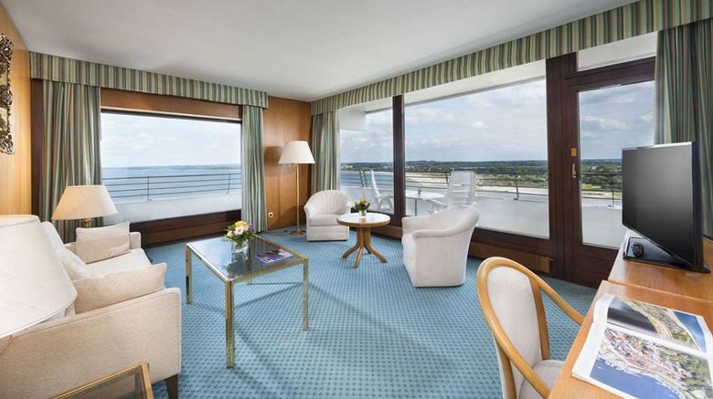 <b>Maritim Strandhotel Travemuende Suite</b>. Images powered by <a href="https://iceportal.shijigroup.com/" title="IcePortal" target="_blank">IcePortal</a>.