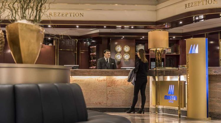 Maritim Hotel Ulm Lobby