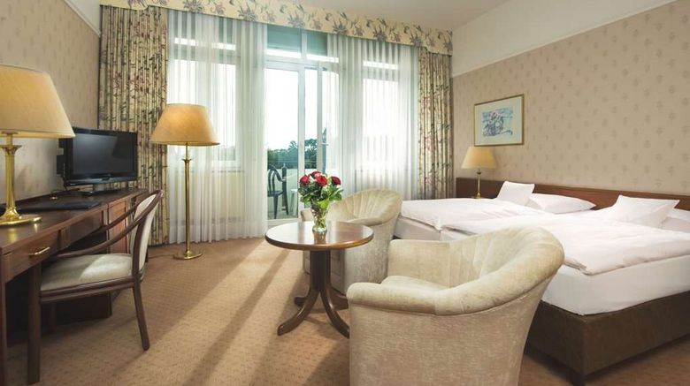 <b>Maritim Badehotel Room</b>. Images powered by <a href="https://iceportal.shijigroup.com/" title="IcePortal" target="_blank">IcePortal</a>.
