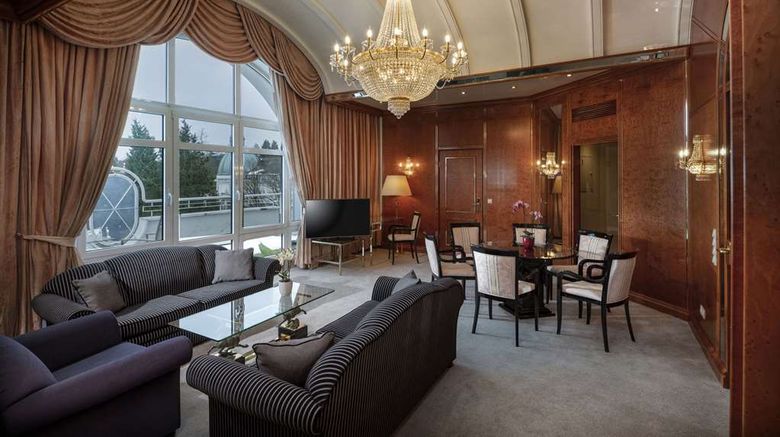 <b>Maritim Badehotel Suite</b>. Images powered by <a href="https://iceportal.shijigroup.com/" title="IcePortal" target="_blank">IcePortal</a>.