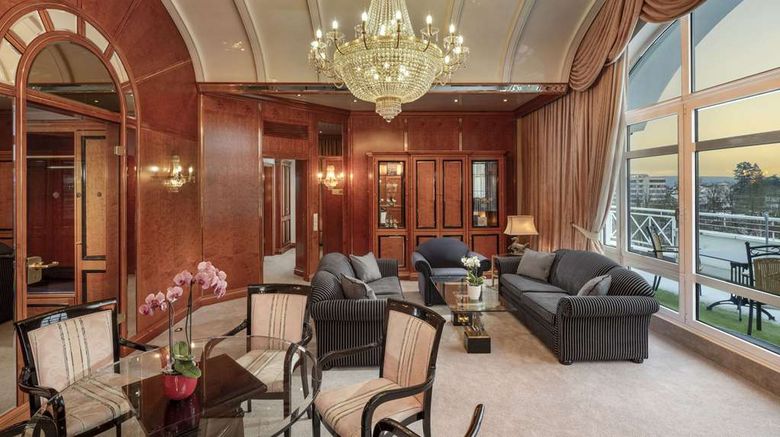 <b>Maritim Badehotel Suite</b>. Images powered by <a href="https://iceportal.shijigroup.com/" title="IcePortal" target="_blank">IcePortal</a>.
