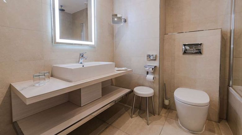 <b>Maritim Antonine Hotel & Spa Room</b>. Images powered by <a href="https://iceportal.shijigroup.com/" title="IcePortal" target="_blank">IcePortal</a>.