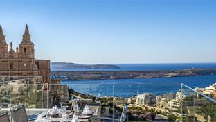 Maritim Antonine Hotel & Spa