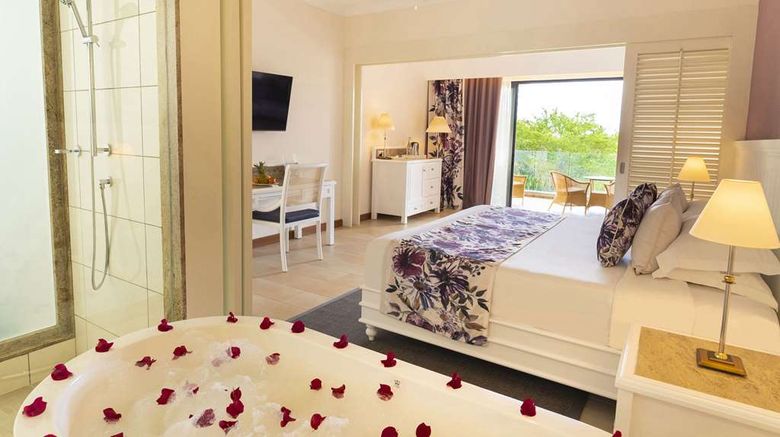 <b>Maritim Resort & Spa Mauritius Suite</b>. Images powered by <a href="https://iceportal.shijigroup.com/" title="IcePortal" target="_blank">IcePortal</a>.