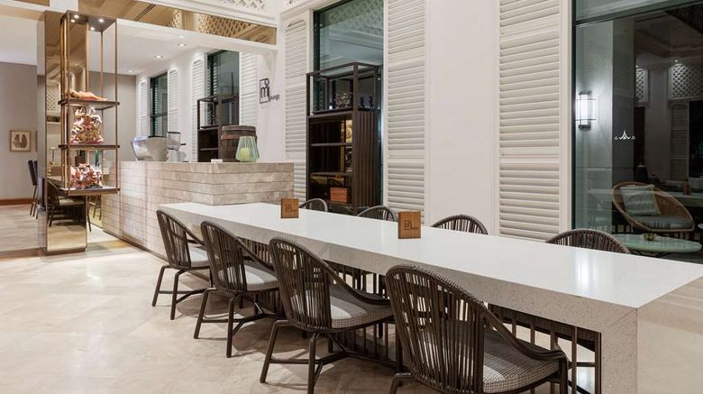 <b>Hilton Mandalay Lobby</b>. Images powered by <a href="https://iceportal.shijigroup.com/" title="IcePortal" target="_blank">IcePortal</a>.