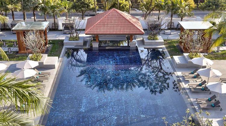 Hilton Mandalay Pool