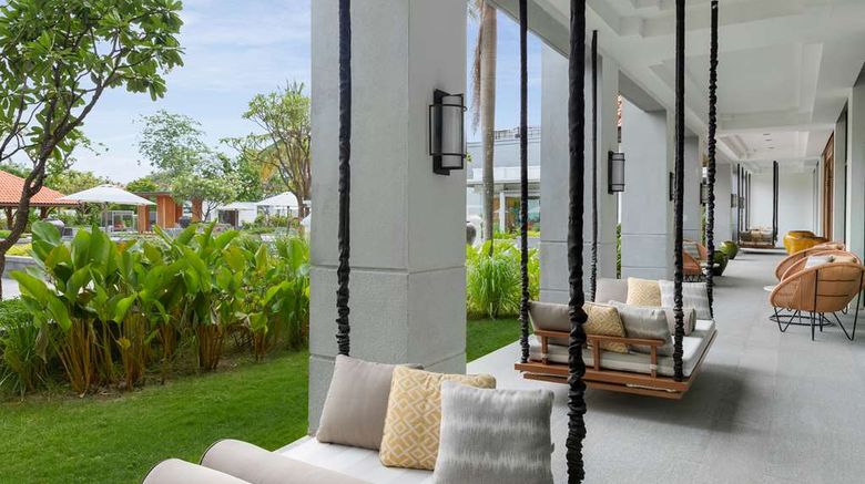 <b>Hilton Mandalay Exterior</b>. Images powered by <a href="https://iceportal.shijigroup.com/" title="IcePortal" target="_blank">IcePortal</a>.