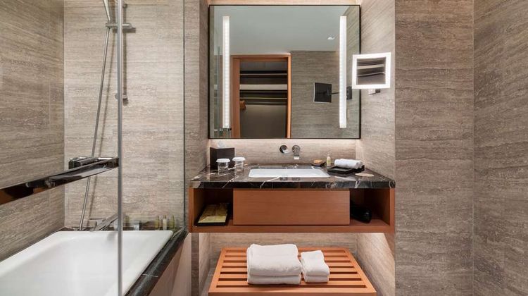 Hilton Mandalay Room